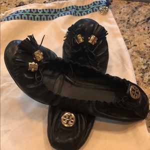Tory Burch Reese Ballet flats with tassel-Black